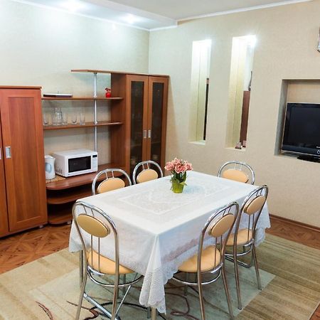 Tourist Hotel Ust-Kamenogorsk ภายนอก รูปภาพ
