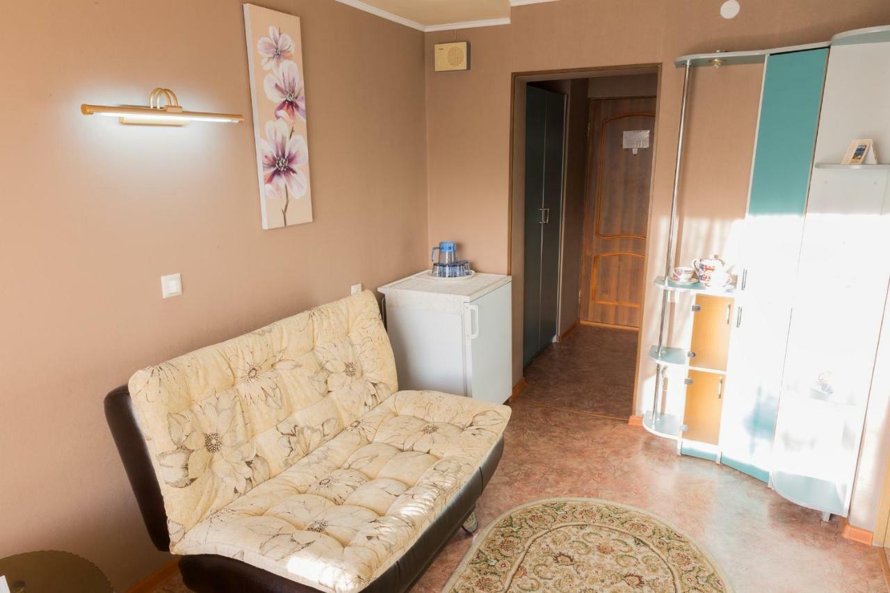 Tourist Hotel Ust-Kamenogorsk ภายนอก รูปภาพ