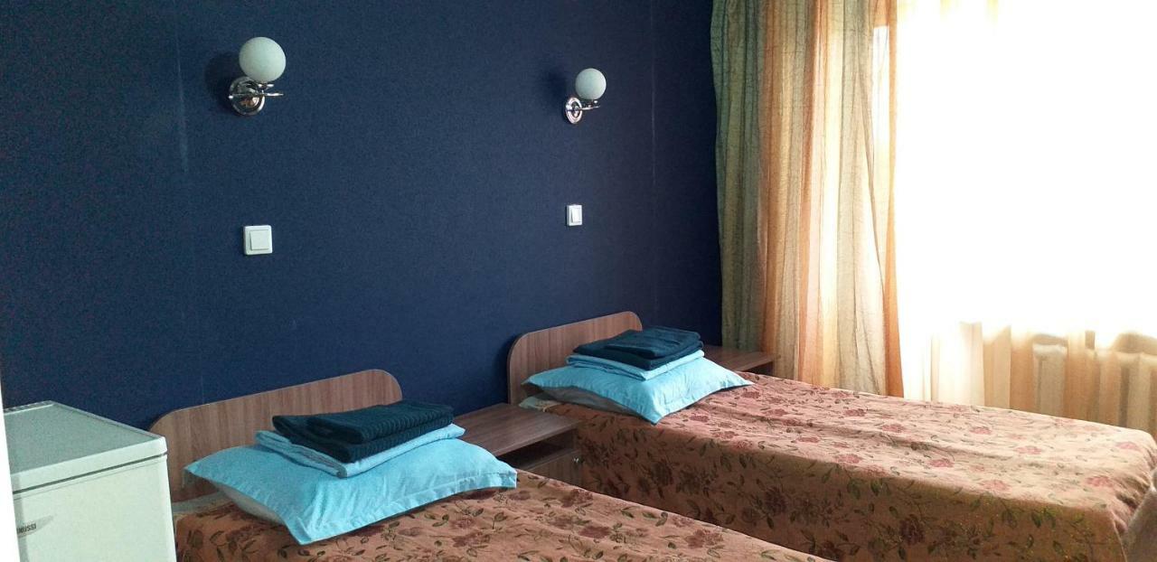Tourist Hotel Ust-Kamenogorsk ภายนอก รูปภาพ