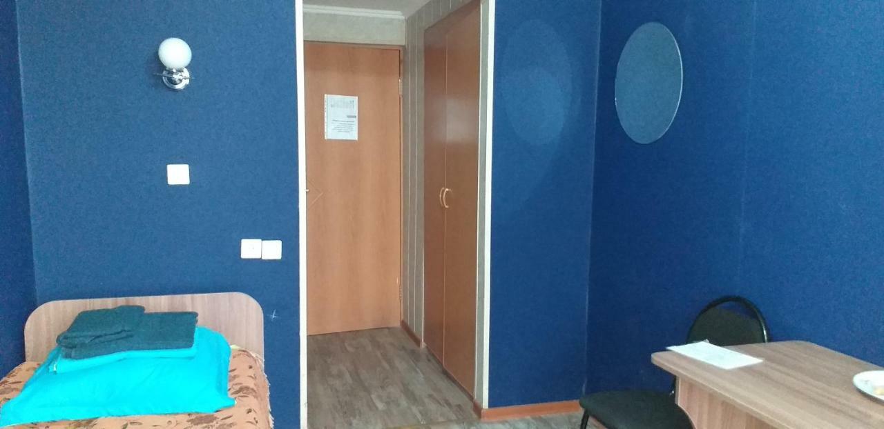 Tourist Hotel Ust-Kamenogorsk ภายนอก รูปภาพ